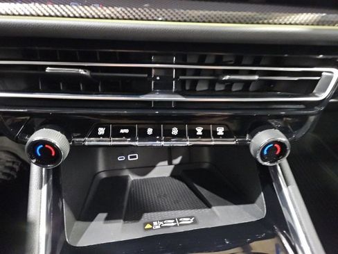 Certified 2025 Chevrolet Traverse High Country w/ LPO, Floor Liner Package image 29