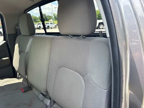 Used 2018 Nissan Frontier SV RWD image 15