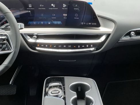 New 2025 Cadillac Lyriq Luxury image 15