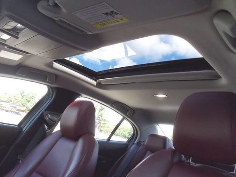 Used 2023 MAZDA MAZDA3 s image 14