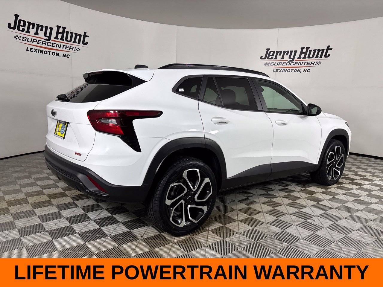 Used 2024 Chevrolet Trax RS FWD image 6