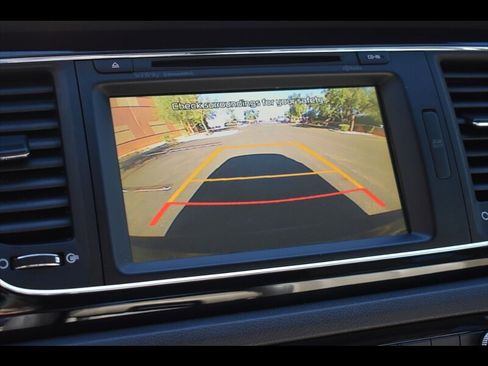 Used 2016 Kia Sedona SX image 11