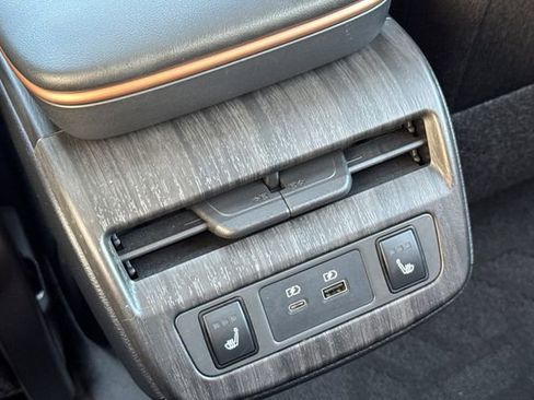 Used 2023 Nissan Ariya FWD image 40