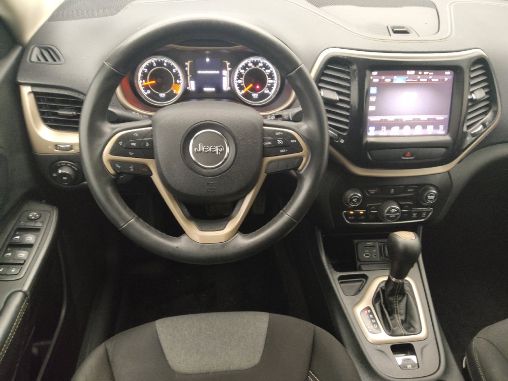 Used 2014 Jeep Cherokee Latitude w/ Comfort/Convenience Group FWD image 22