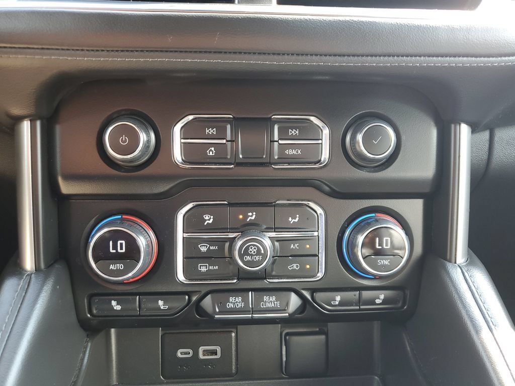 Used 2024 Chevrolet Tahoe LT RWD image 22