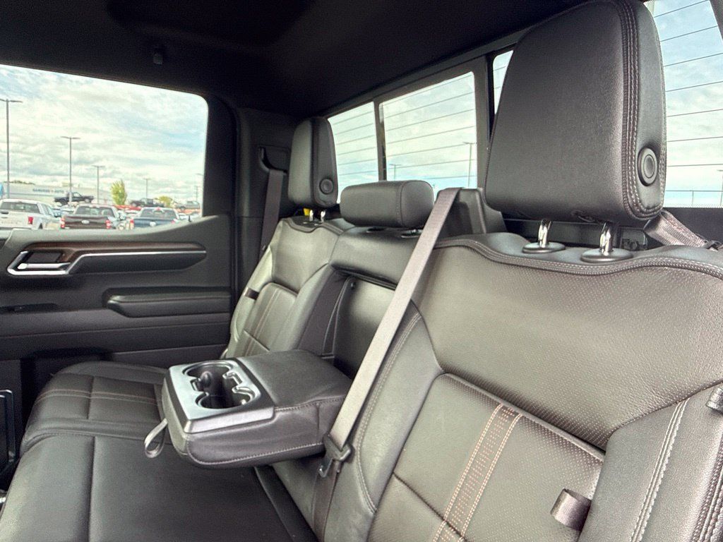 Certified 2024 Chevrolet Silverado 1500 High Country w/ Technology Package AWD/4WD image 29