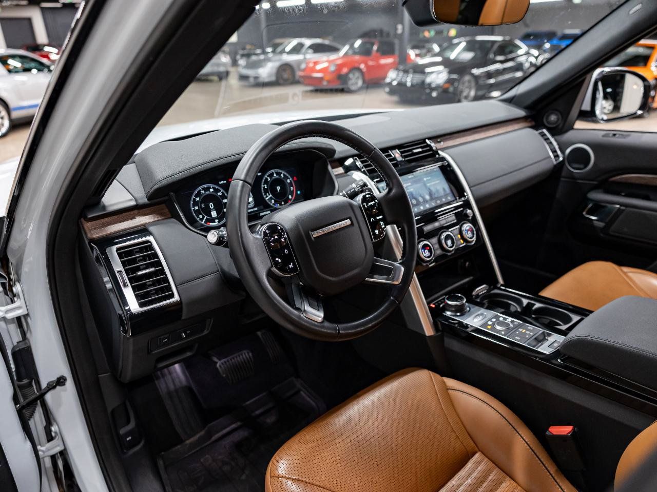 Used 2019 Land Rover Discovery HSE AWD/4WD image 9