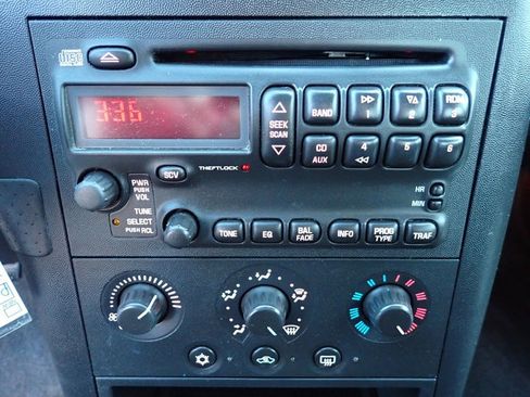 Used 2008 Pontiac Grand Prix SE image 24