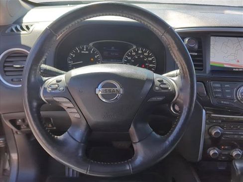 Used 2020 Nissan Pathfinder SL image 22