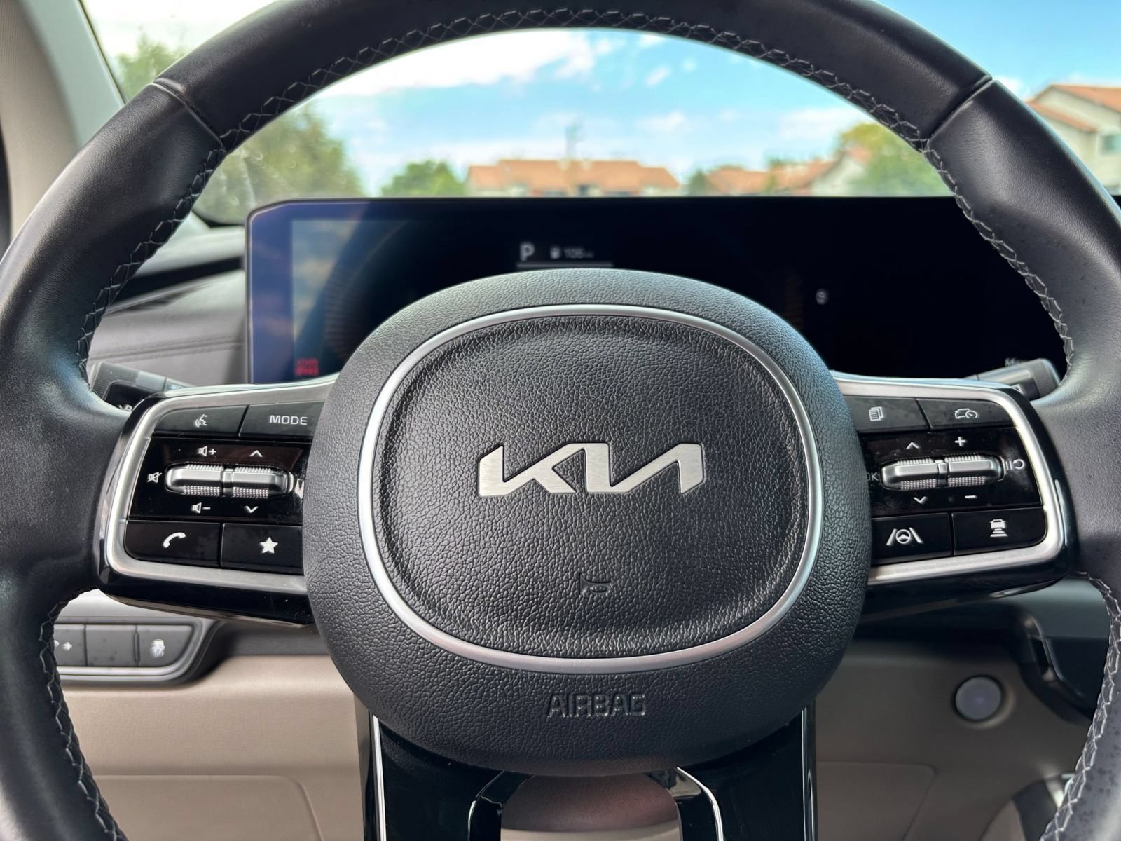 Used 2026 Kia Carnival FWD image 29