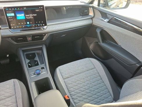 Certified 2025 Volkswagen Tiguan S w/ 18" Wheel Package image 16