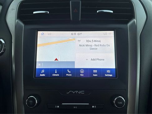 Used 2020 Ford Fusion SEL image 15