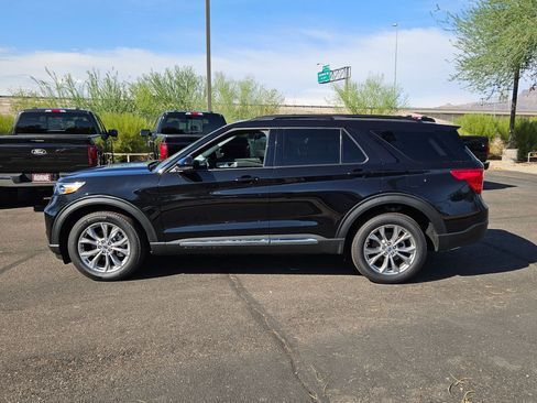 New 2024 Ford Explorer XLT w/ Equipment Group 202A image 6