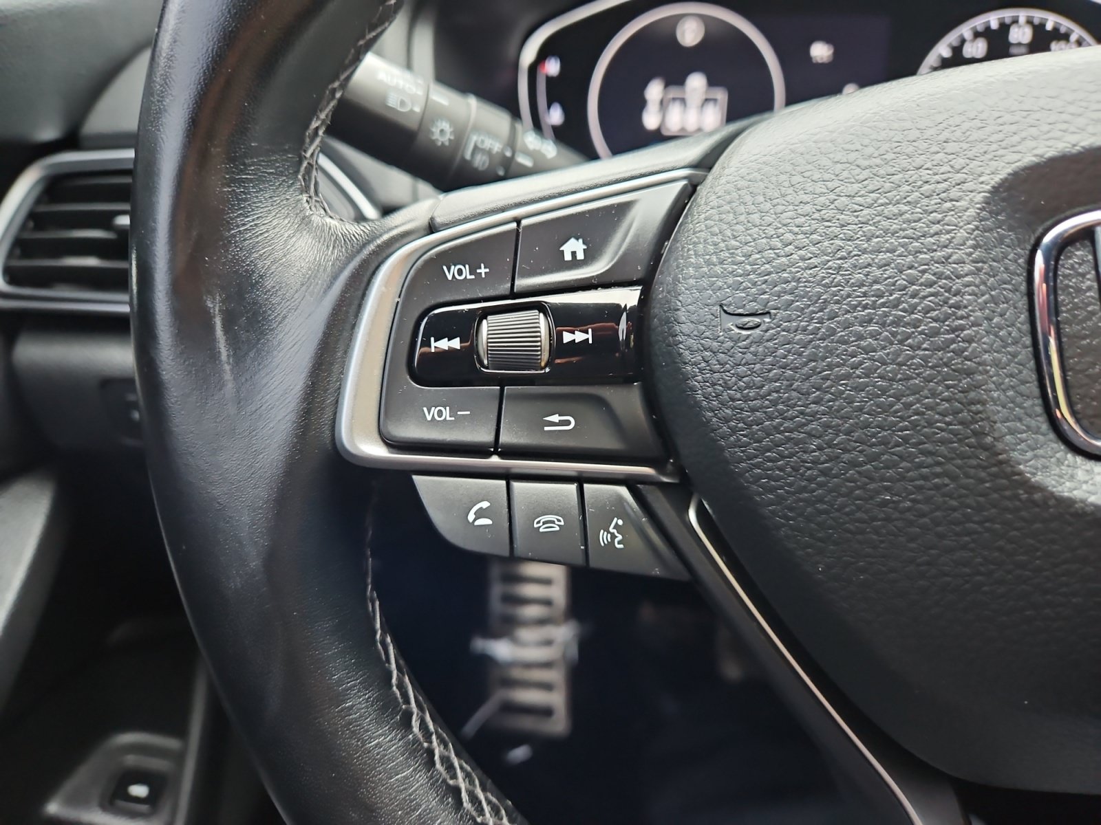 Used 2022 Honda Accord Sport image 25