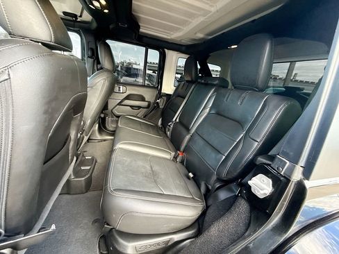 Used 2021 Jeep Wrangler Unlimited Sahara image 24