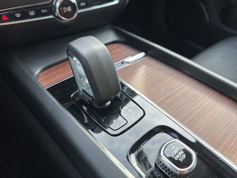 Certified 2025 Volvo V60 B5 Cross Country Plus image 19