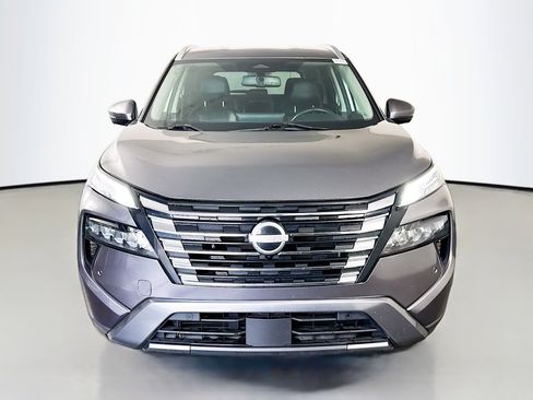 Used 2024 Nissan Rogue SL image 2