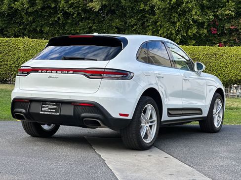 Certified 2025 Porsche Macan AWD/4WD image 8