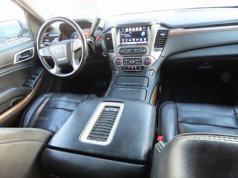 Used 2018 GMC Yukon XL Denali w/ Denali Ultimate Package image 15