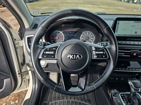 Used 2021 Kia Seltos SX image 12