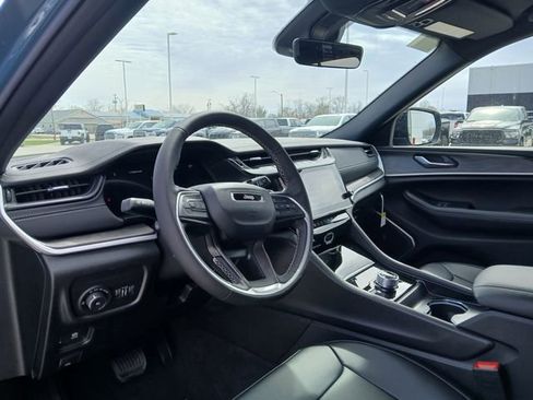 New 2026 Jeep Grand Cherokee Limited image 9