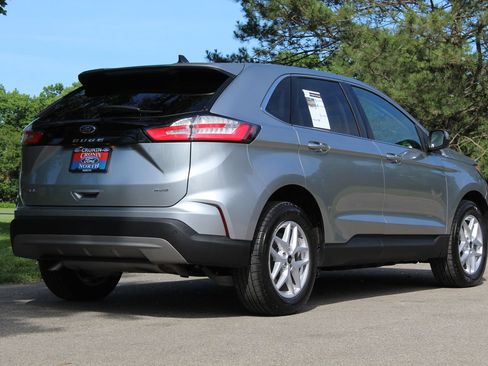 Used 2023 Ford Edge SEL w/ Convenience Package AWD/4WD image 8