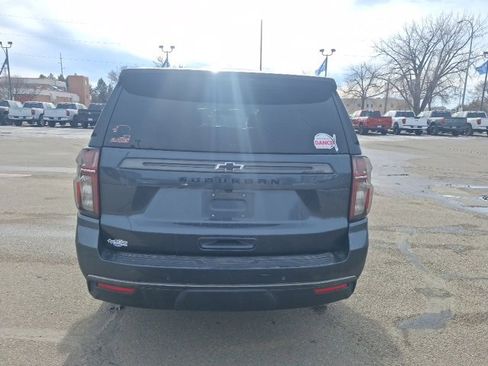 Used 2021 Chevrolet Suburban Z71 w/ Z71 Signature Package image 7