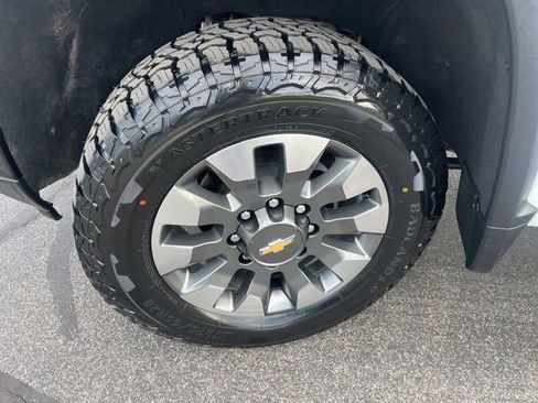 Used 2024 Chevrolet Silverado 2500 Custom w/ Custom Value Package image 13
