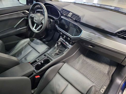Certified 2025 Audi Q3 2.0T Premium w/ Convenience Package image 11