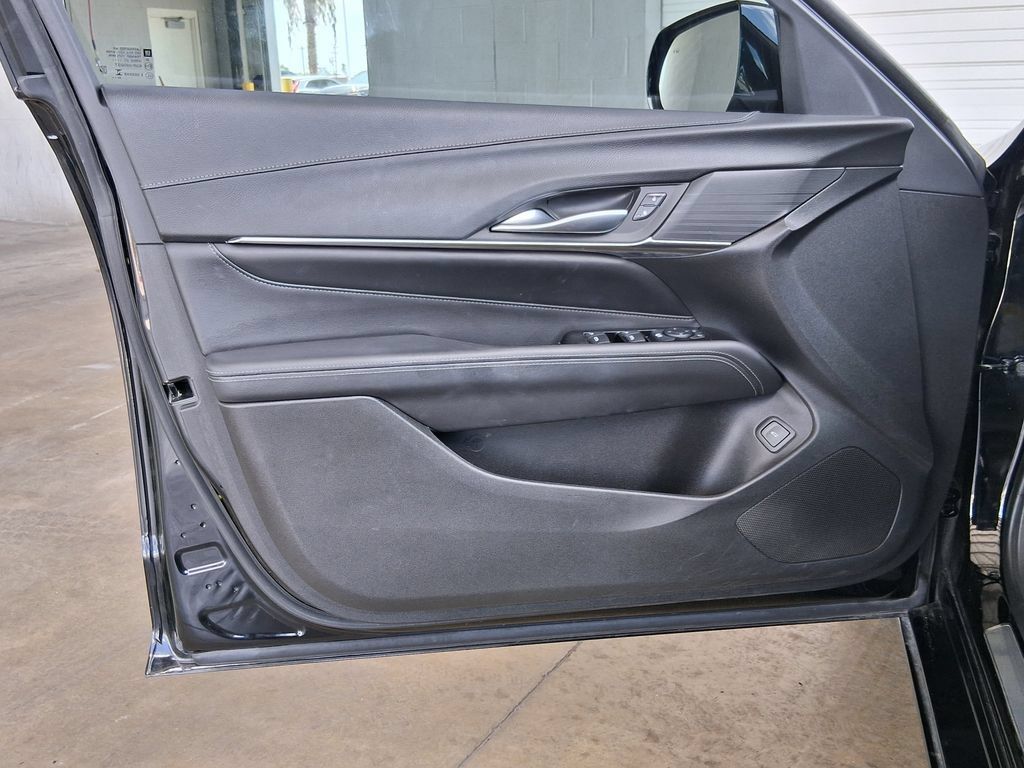 Used 2024 Cadillac CT4 Luxury RWD image 16