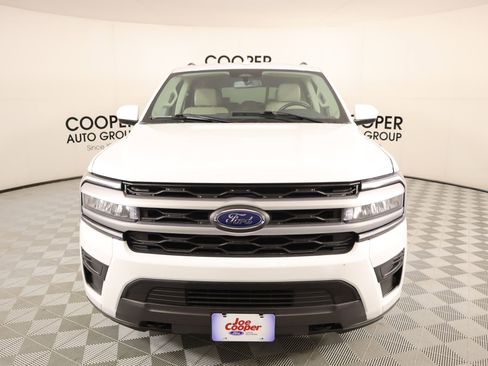 Used 2023 Ford Expedition Max XLT image 10