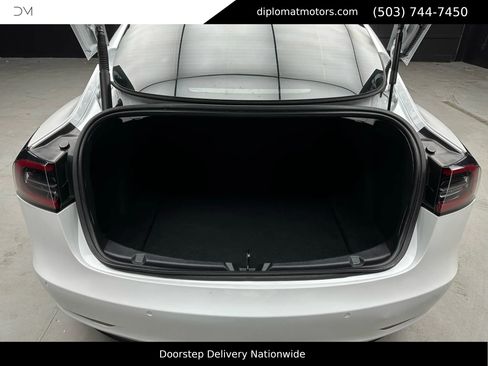 Used 2021 Tesla Model 3 Performance image 39