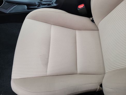 Used 2013 Toyota RAV4 XLE image 22