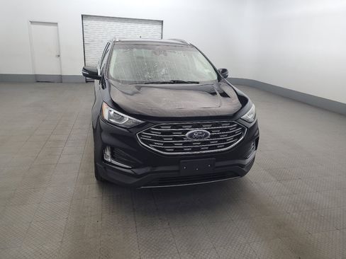 Used 2019 Ford Edge Titanium AWD/4WD image 14