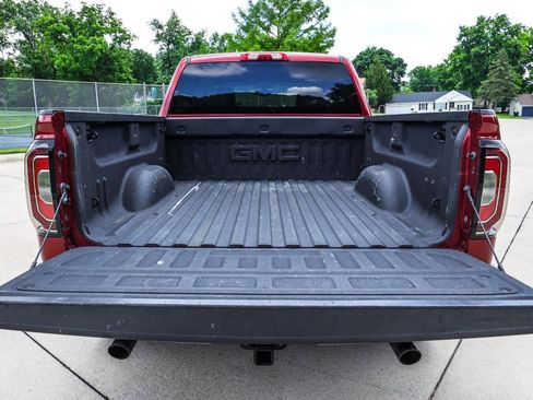 Used 2018 GMC Sierra 1500 SLT w/ SLT Premium Package AWD/4WD image 21