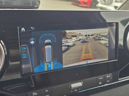 Used 2025 Mercedes-Benz Sprinter 2500 image 29