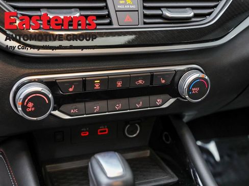 Used 2023 Nissan Altima 2.5 SR w/ SR Premium Package image 20