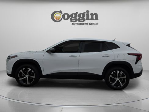 Used 2024 Chevrolet Trax RS w/ Driver Confidence Package image 3