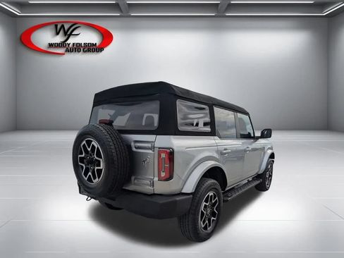 Used 2023 Ford Bronco Outer Banks AWD/4WD image 3