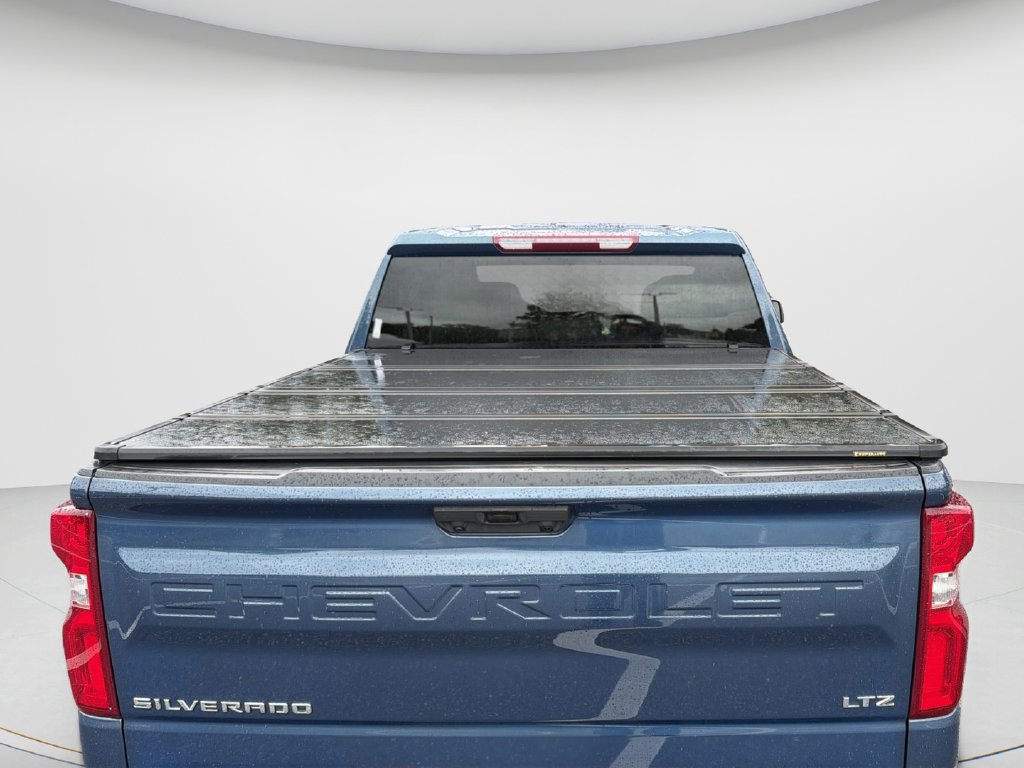 Used 2024 Chevrolet Silverado 1500 LTZ AWD/4WD image 9