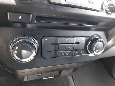 Used 2018 Ford F150 XLT AWD/4WD image 32