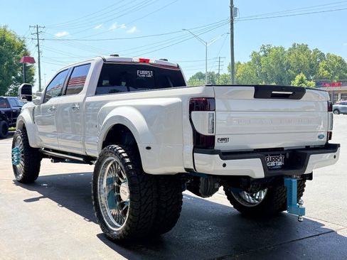 Used 2022 Ford F450 Platinum w/ FX4 Off-Road Package AWD/4WD image 23