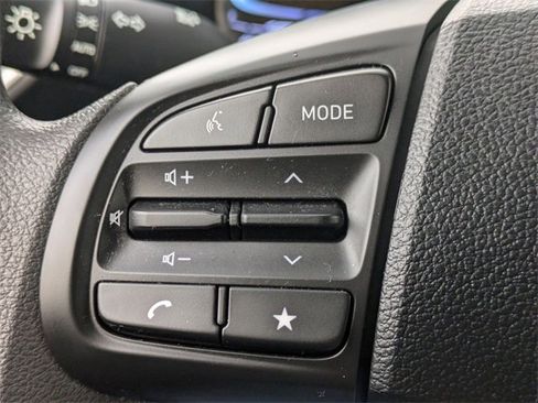 Certified 2023 Hyundai Venue SE w/ Cargo Package image 18