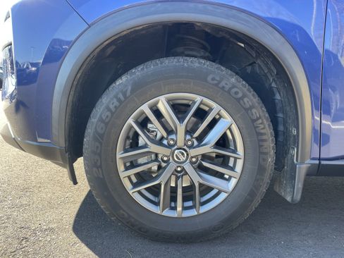 Used 2021 Nissan Rogue S image 11