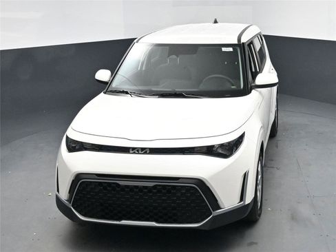 New 2025 Kia Soul LX w/ LX Technology Package image 17