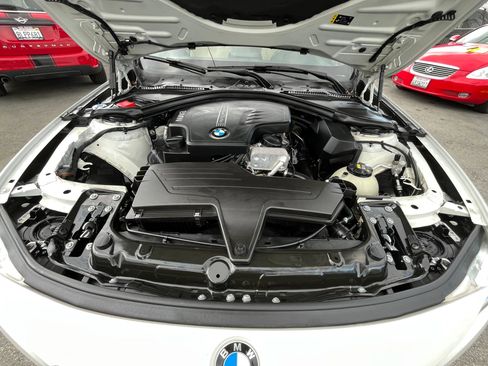 Used 2017 BMW 320i Sedan image 23