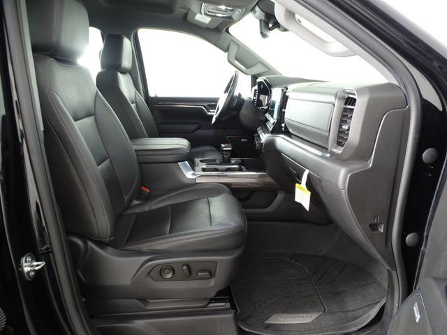 Used 2023 Chevrolet Silverado 1500 LTZ w/ Z71 Off-Road Package AWD/4WD image 14