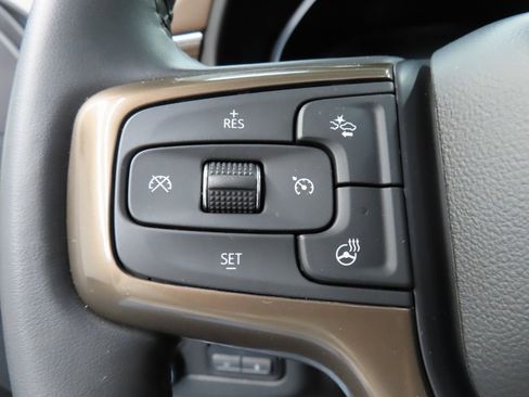 Used 2024 Chevrolet Suburban High Country image 58