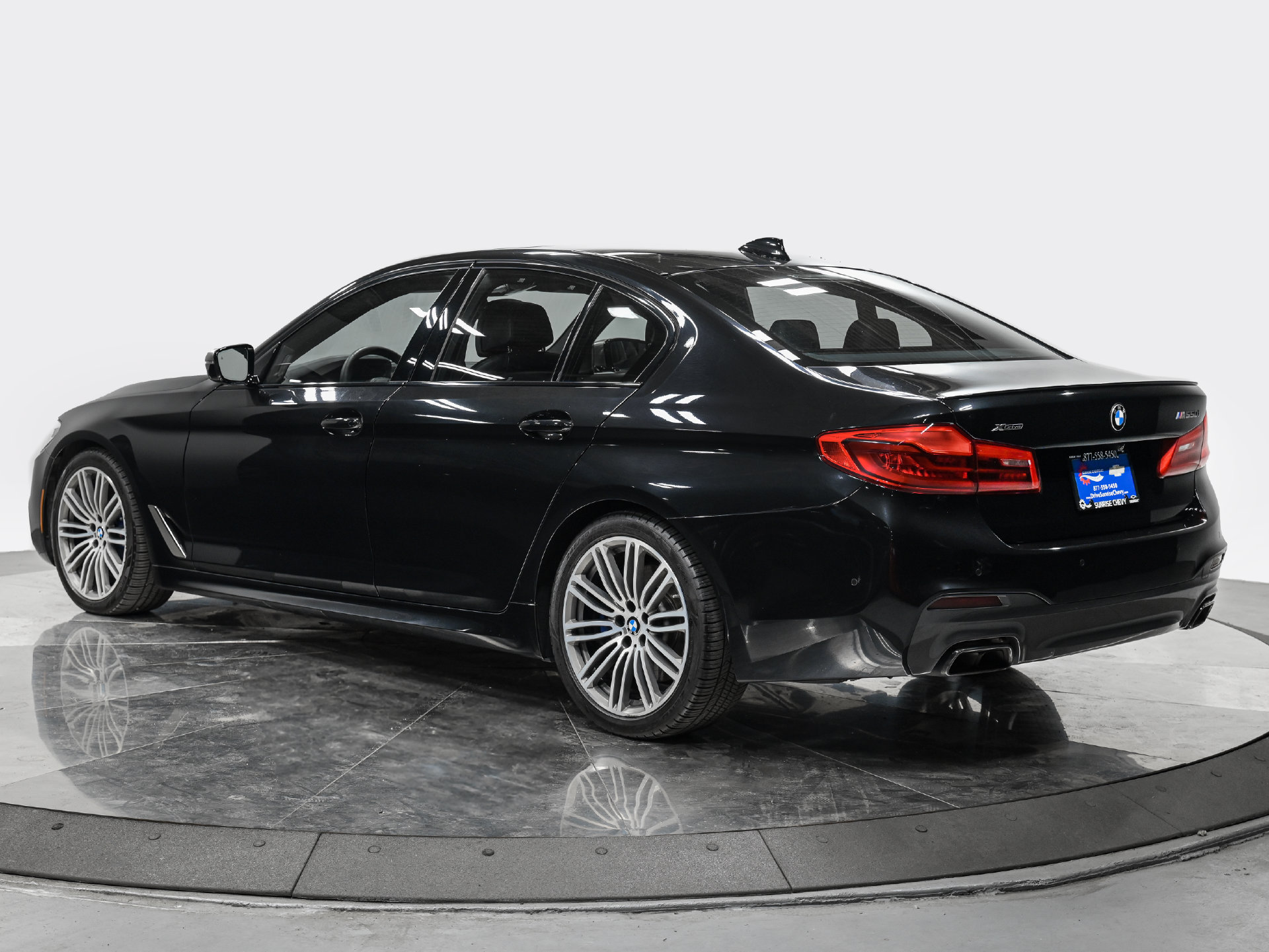 Used 2019 BMW M550i xDrive w/ Premium Package AWD/4WD image 4