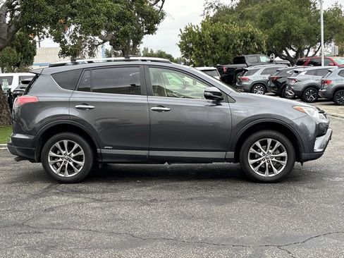 Used 2016 Toyota RAV4 Limited image 2